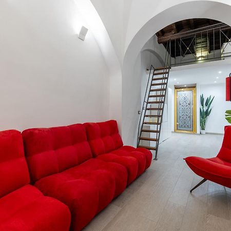 Lovely Studio Apartment - Capocci 로마 외부 사진