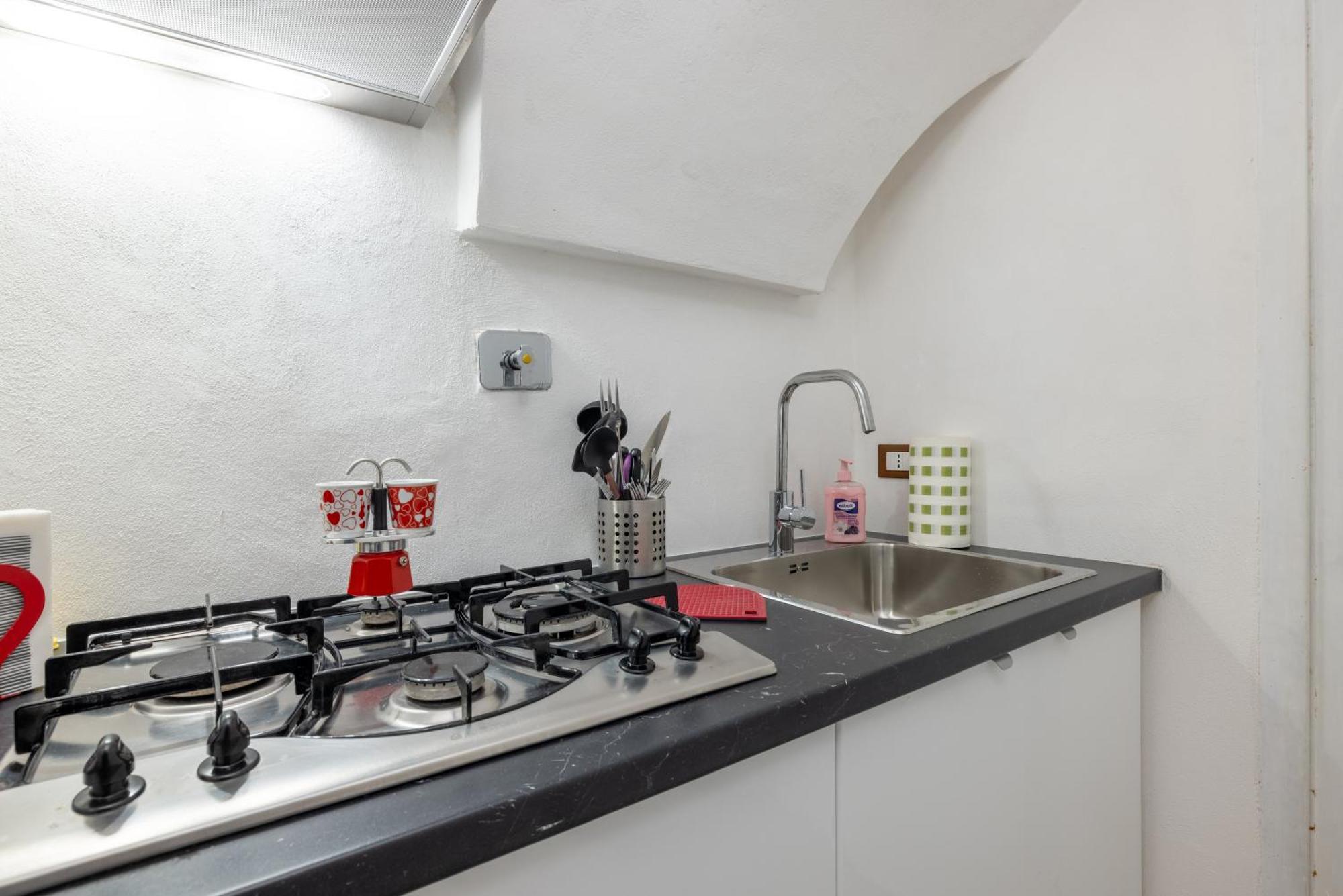 Lovely Studio Apartment - Capocci 로마 외부 사진
