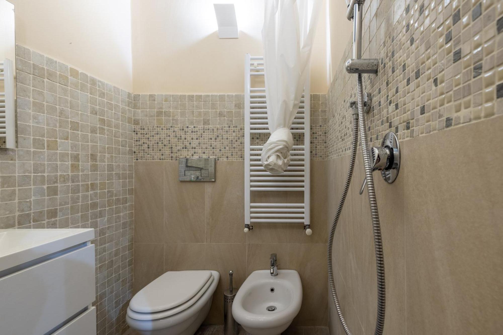 Lovely Studio Apartment - Capocci 로마 외부 사진